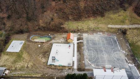 ODPRTJE PRENOVLJENEGA ŠPORTNEGA IGRIŠČA VRHOPLJE – I. FAZA